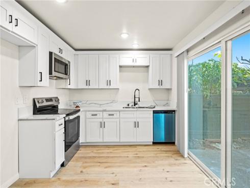 23214  Orange  7  Avenue, Lake Forest, CA