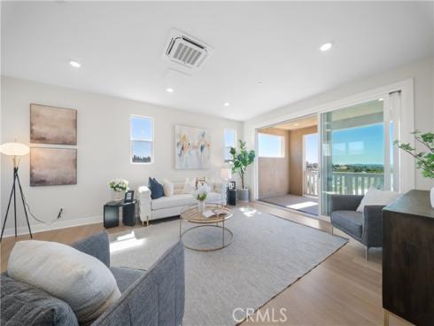 671  Pelion  , Lake Forest, CA