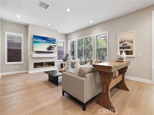 12  Lontano  , Lake Forest, CA