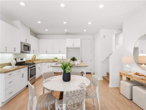 81  Savannah  , Lake Forest, CA