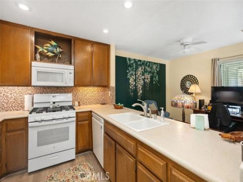 22201  Center pointe  , Lake Forest, CA