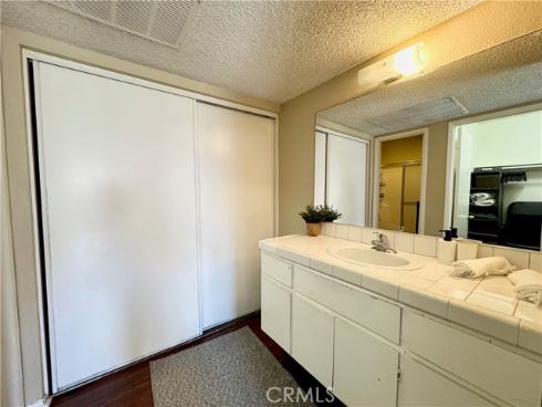 23288  Orange  5  Avenue, Lake Forest, CA