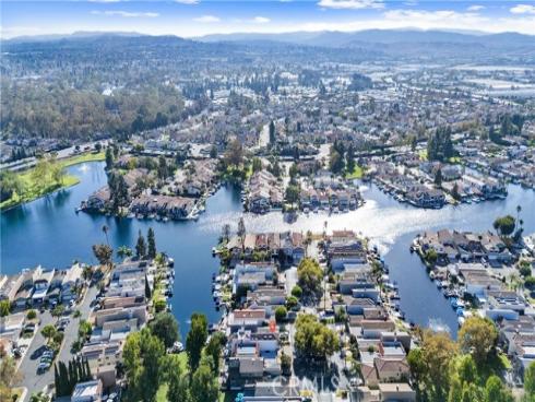 21886 Winnebago , Lake Forest, CA