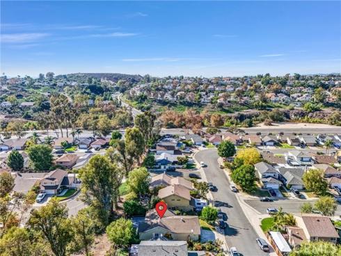 27122  Valleymont   Road, Lake Forest, CA