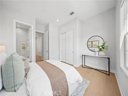 181  Buckeye  , Lake Forest, CA