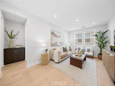 181  Buckeye  , Lake Forest, CA