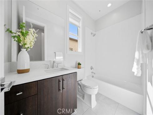 181  Buckeye  , Lake Forest, CA