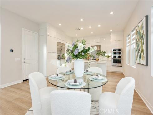 220  Holliston  , Lake Forest, CA