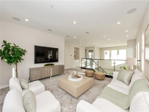 220  Holliston  , Lake Forest, CA