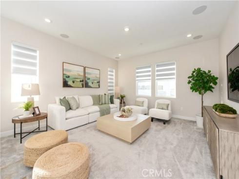 220  Holliston  , Lake Forest, CA