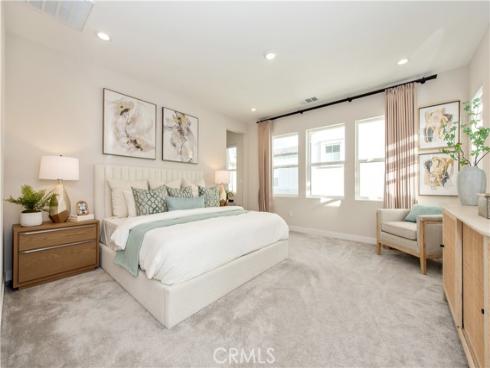 220  Holliston  , Lake Forest, CA