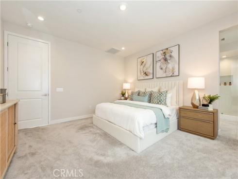 220  Holliston  , Lake Forest, CA