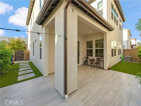 220  Holliston  , Lake Forest, CA