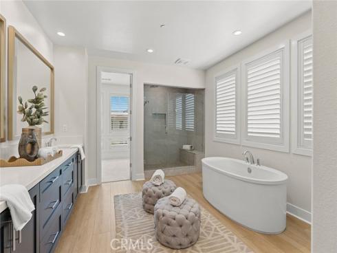 160  Royal  , Lake Forest, CA