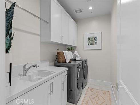 160  Royal  , Lake Forest, CA