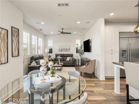 546  Escenico  , Lake Forest, CA