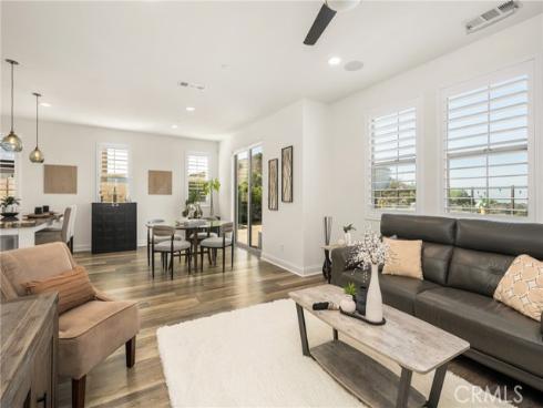 546  Escenico  , Lake Forest, CA