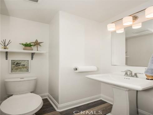 546  Escenico  , Lake Forest, CA