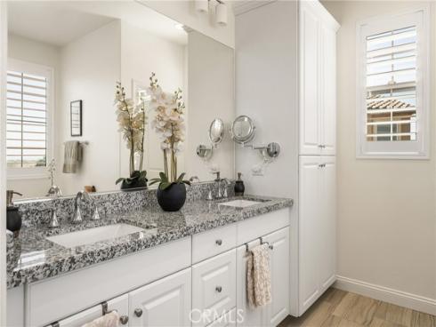 546  Escenico  , Lake Forest, CA