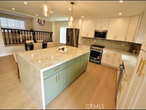 25052  Calle Arenal  , Lake Forest, CA