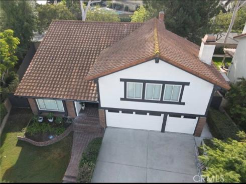 25052  Calle Arenal  , Lake Forest, CA