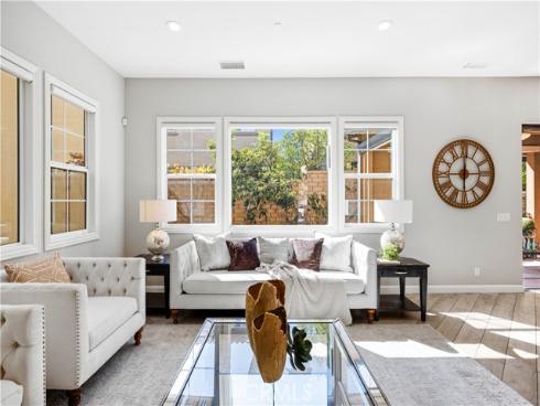 208  Pinnacle  , Lake Forest, CA