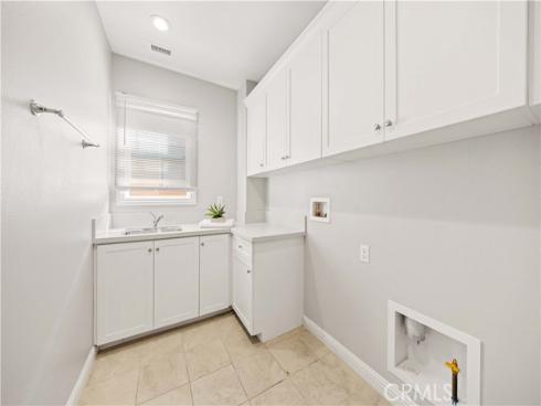 208  Pinnacle  , Lake Forest, CA