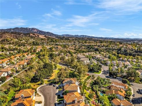 32  Salinas  , Lake Forest, CA