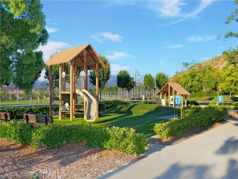 22  Lark  , Lake Forest, CA