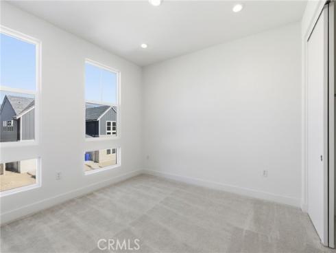 101  Red Oak  , Lake Forest, CA