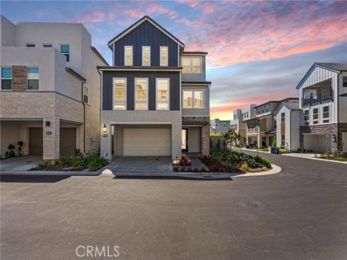 200  Newton  , Lake Forest, CA