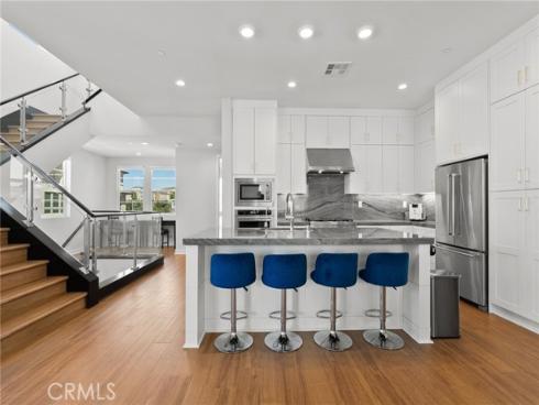 200  Newton  , Lake Forest, CA