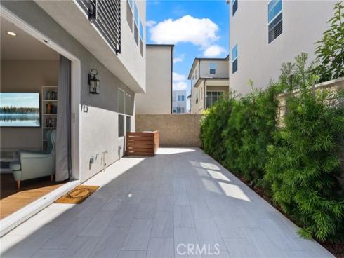 200  Newton  , Lake Forest, CA