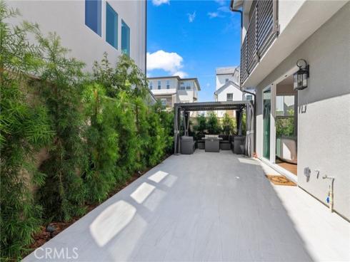 200  Newton  , Lake Forest, CA