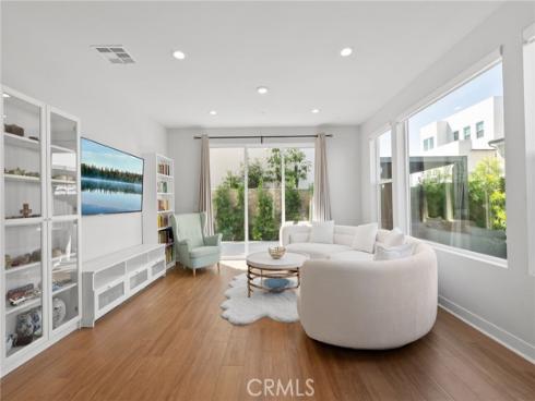 200  Newton  , Lake Forest, CA