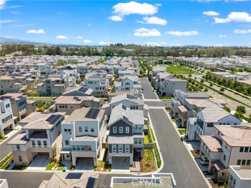 200  Newton  , Lake Forest, CA