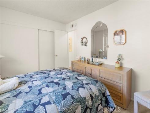 24142 Minnetonka Lane, Lake Forest, CA