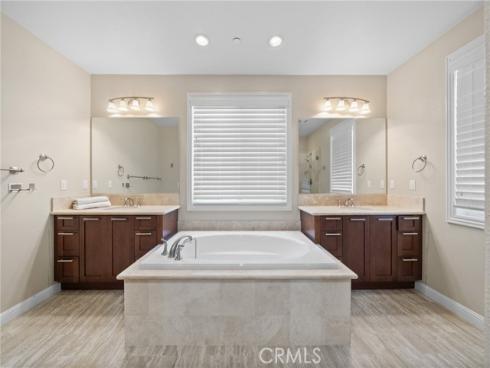 19 Hollyhock , Lake Forest, CA