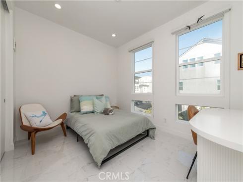 131  Reyes Alley  , Lake Forest, CA