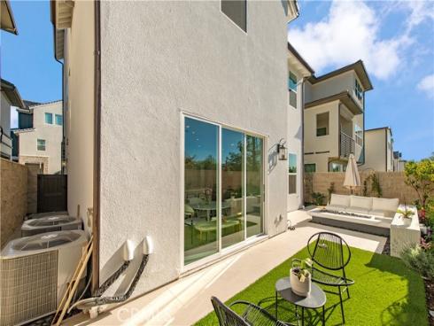 131  Reyes Alley  , Lake Forest, CA