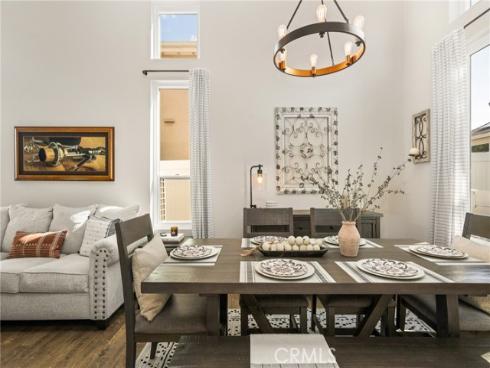 4 Marseille Way , Lake Forest, CA