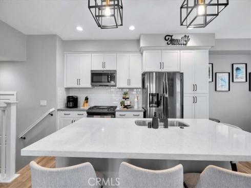 901  Sunset Rdg  , Lake Forest, CA