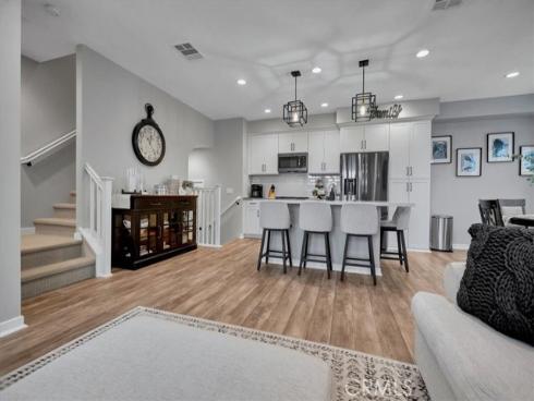 901  Sunset Rdg  , Lake Forest, CA