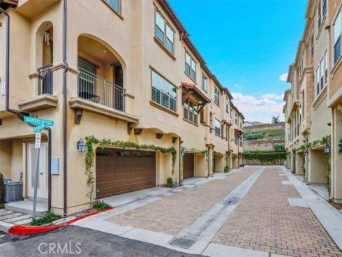 901  Sunset Rdg  , Lake Forest, CA