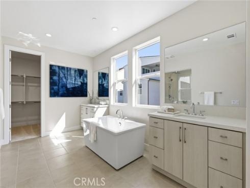 130  Paddlewheel  , Lake Forest, CA