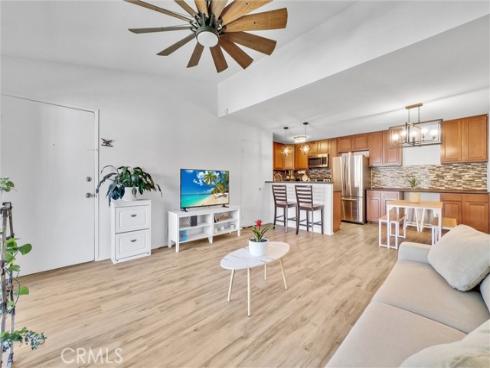 23276  Orange  8  Avenue, Lake Forest, CA