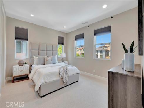 17  Ponte  , Lake Forest, CA