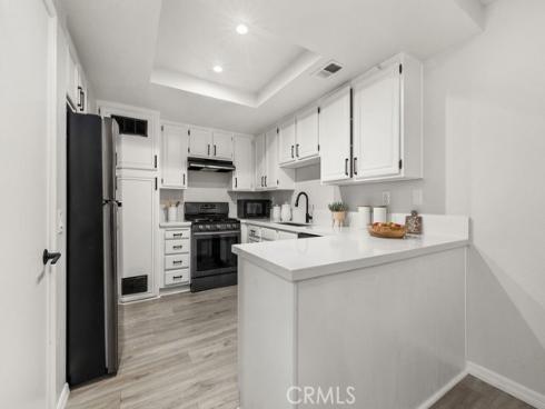 21174  Gladiolos  , Lake Forest, CA