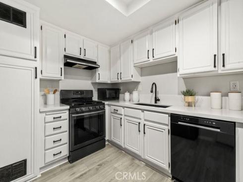 21174  Gladiolos  , Lake Forest, CA