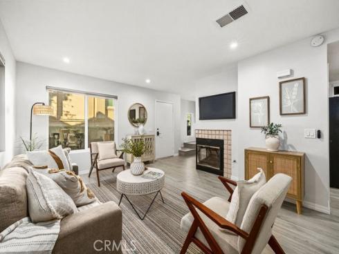 21174  Gladiolos  , Lake Forest, CA